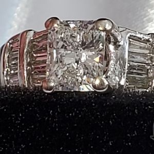 Diamond ring 💍radiant cut